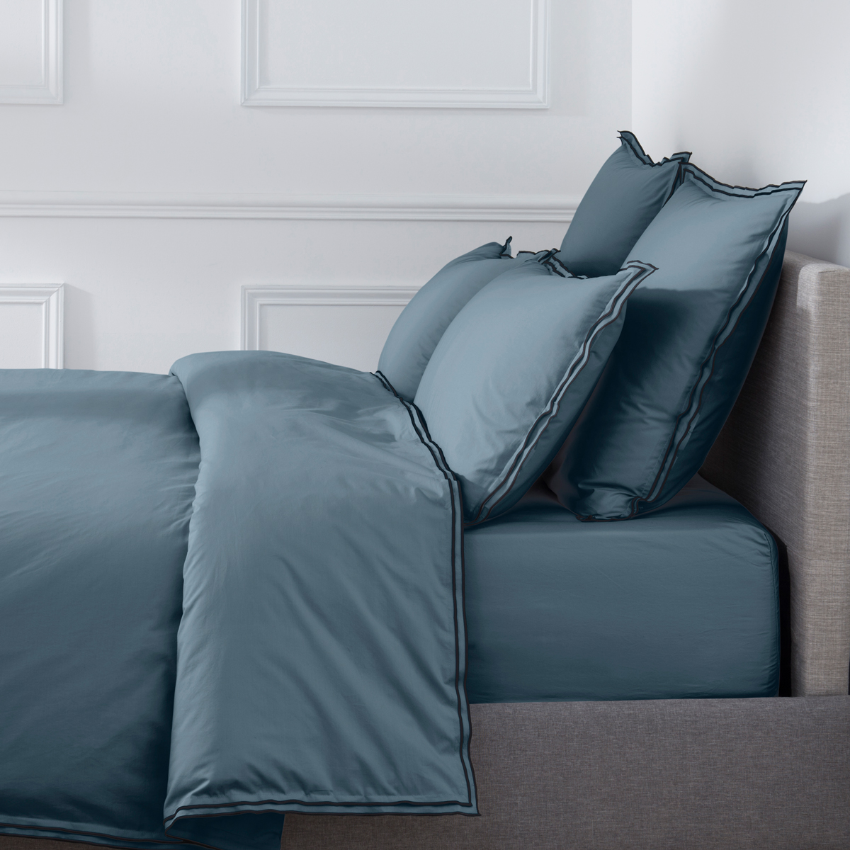 Duvet cover PURE WHITE percale washede blue - finish black