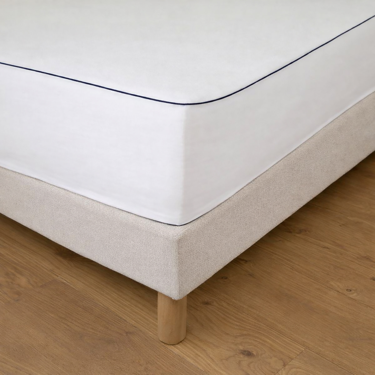 Waterproof cotton mattress protector - navy piping