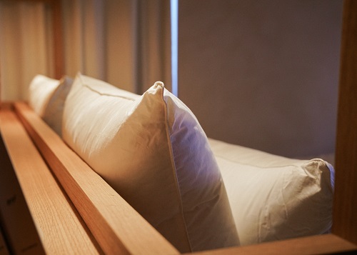 Synthetic pillows